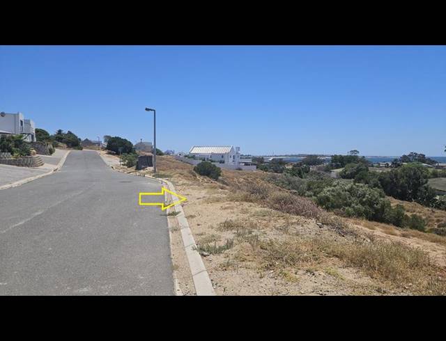 LAND FOR SALE IN DA GAMA BAY
